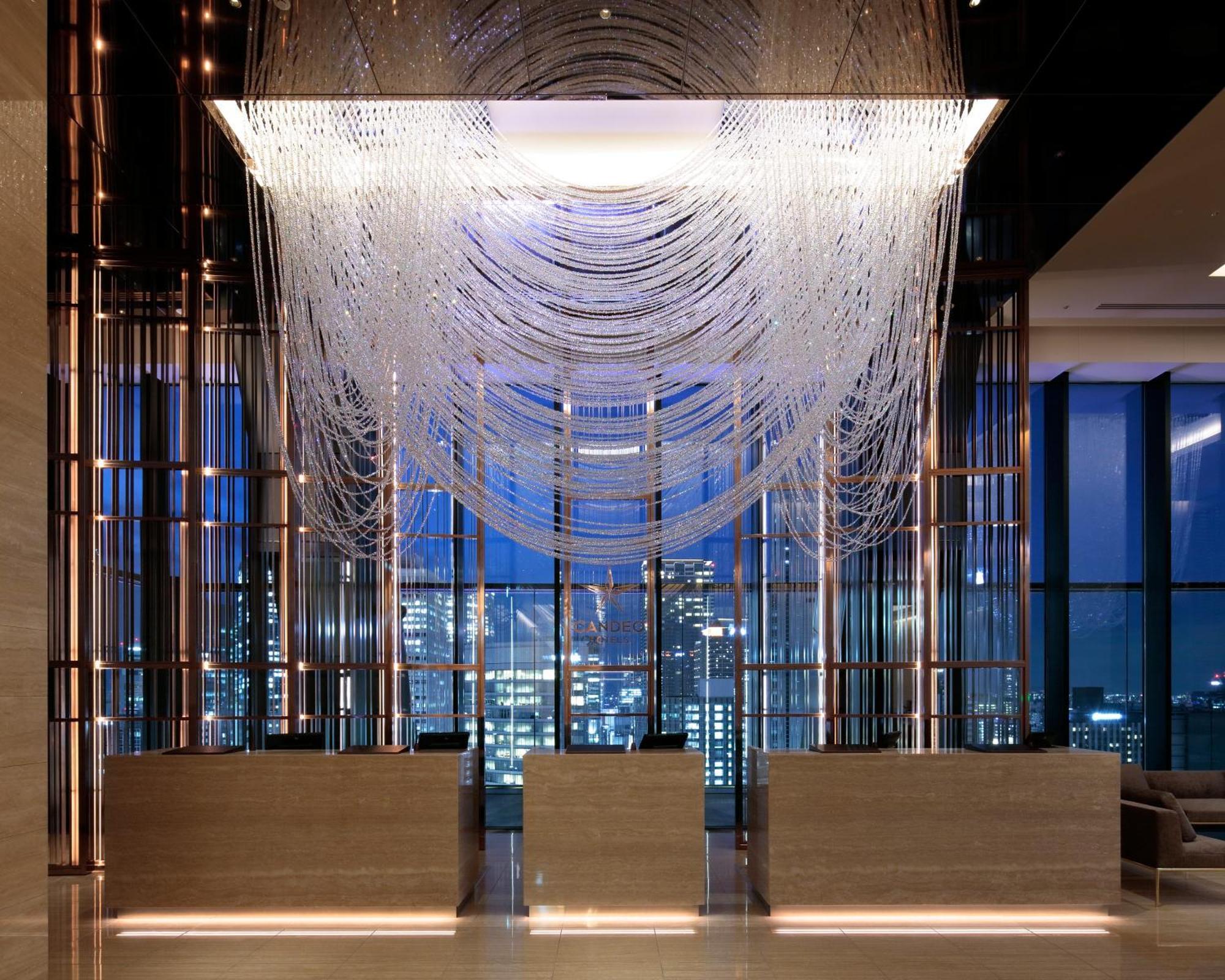 Candeo Hotels Osaka The Tower ภายนอก รูปภาพ The 10000-crystal chandelier at the lobby