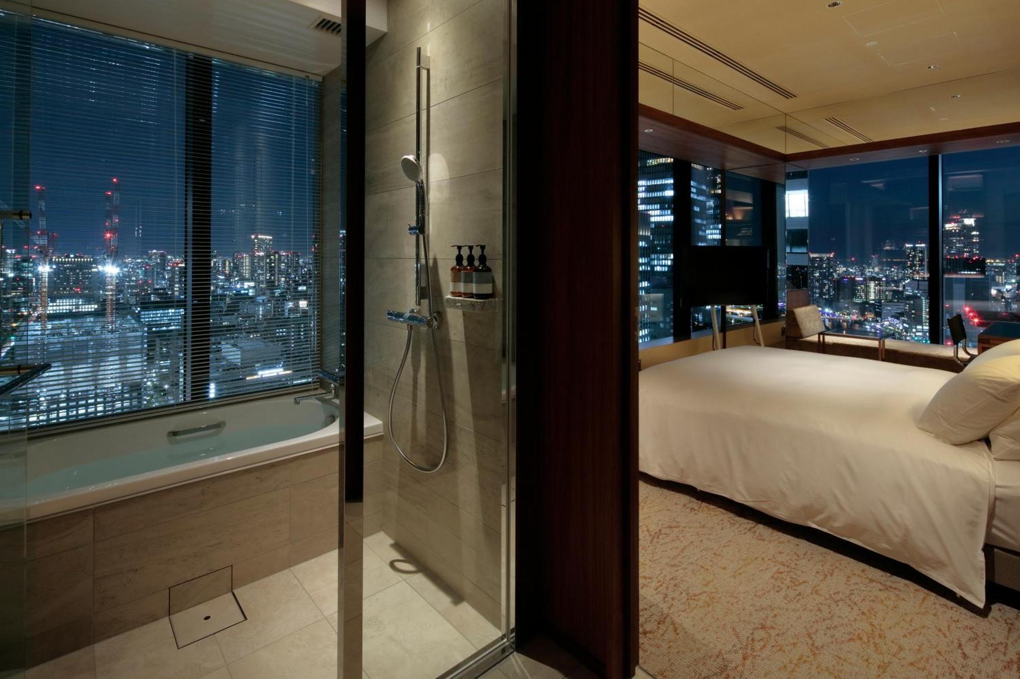 Candeo Hotels Osaka The Tower ห้อง รูปภาพ A suite at the Ritz-Carlton, Tokyo
