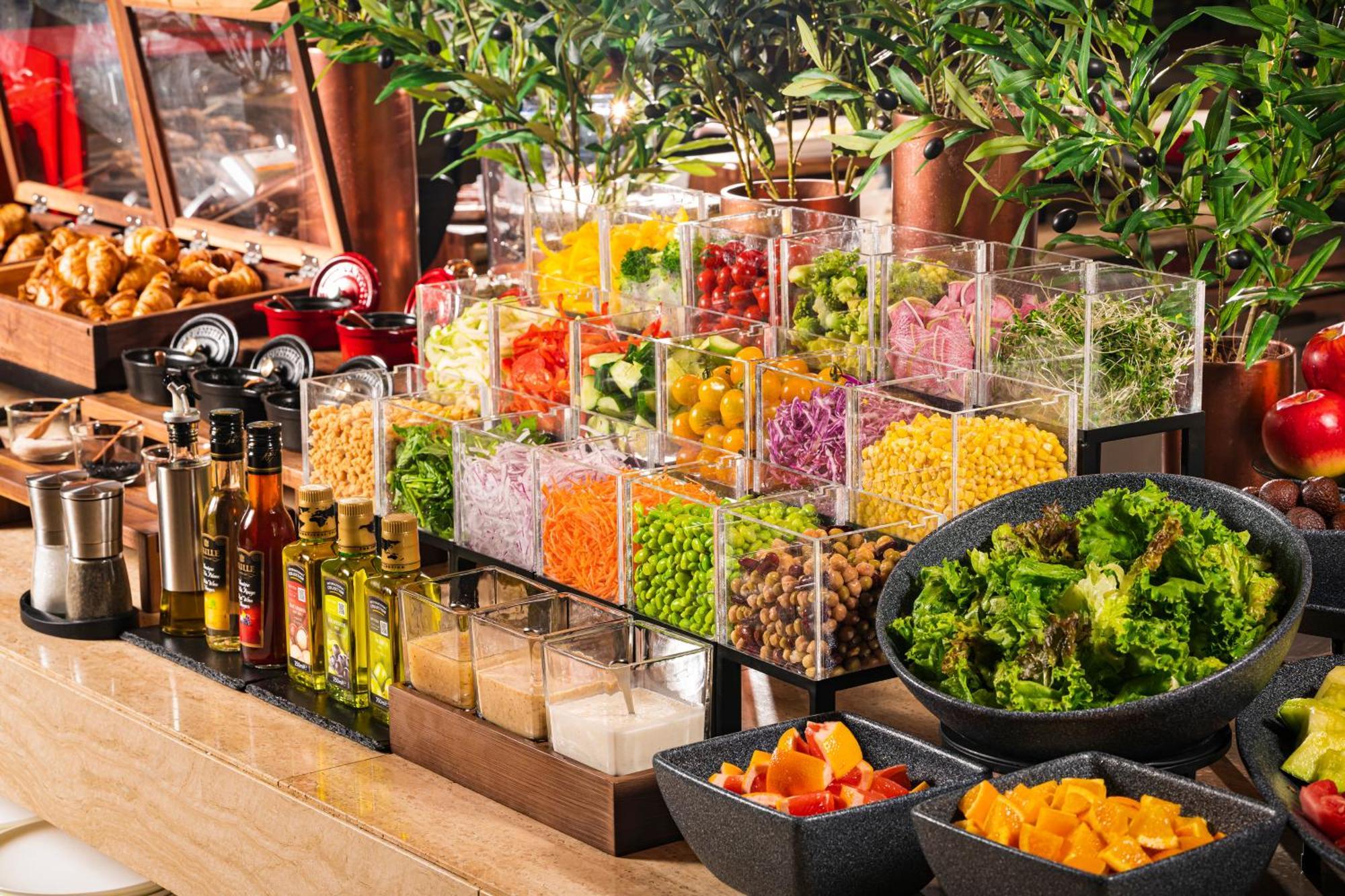 Candeo Hotels Osaka The Tower ภายนอก รูปภาพ A salad bar